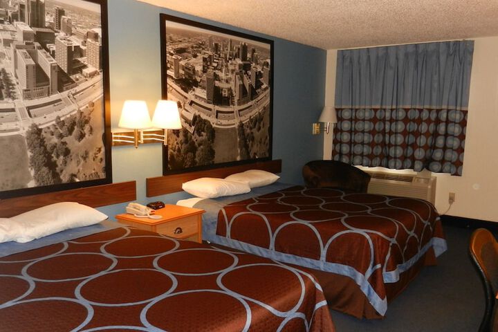 Room 9 of 46