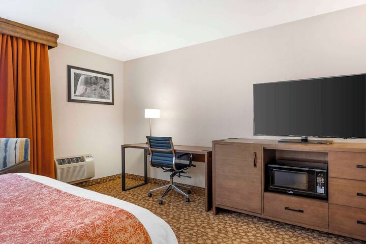 Best Western Plus Mill Creek Inn
