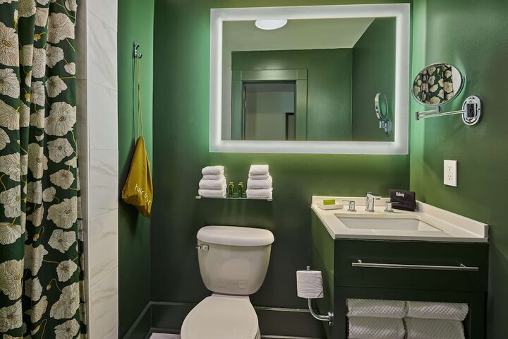 Room 45 of 83