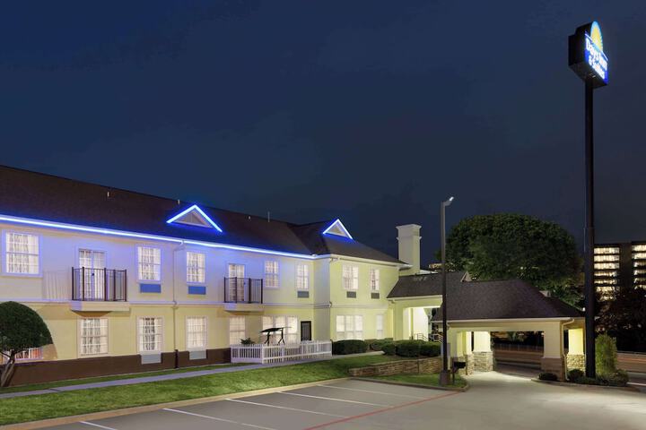 Hotel 2 of 68