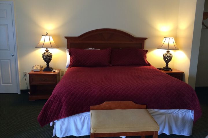Room 24 of 33