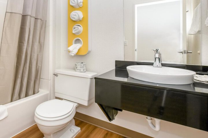 MOTEL 6 MINNEAPOLIS AIRPORT - MALL OF AM