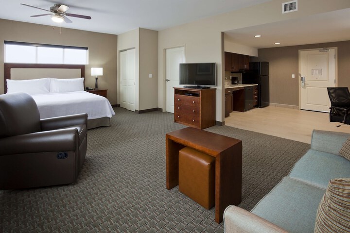 Room 17 of 36