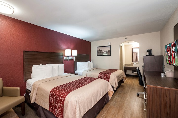 Room 13 of 32