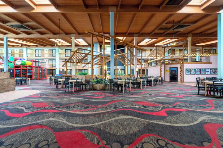 MCM Grande Hotel FunDome Odessa