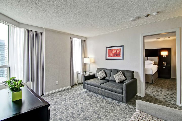 DoubleTree by Hilton Hotel Toronto Downtown