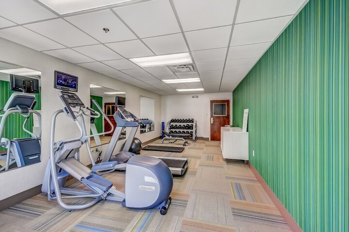 Holiday Inn Express & Suites Greenville Airport by IHG
