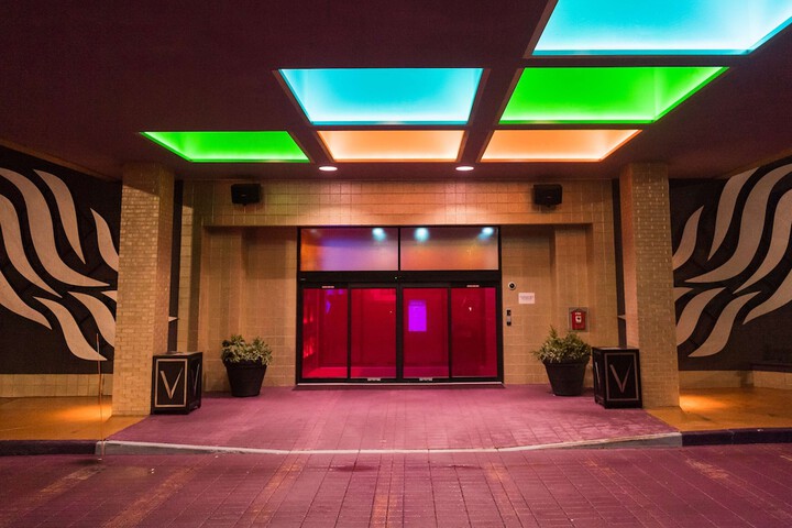 Hotel 5 of 131
