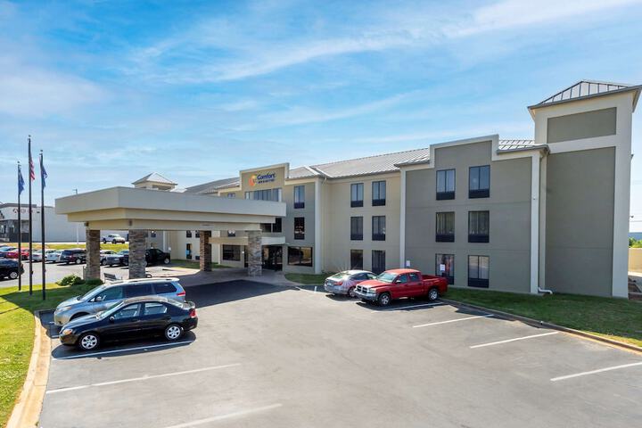 Hotel 4 of 49