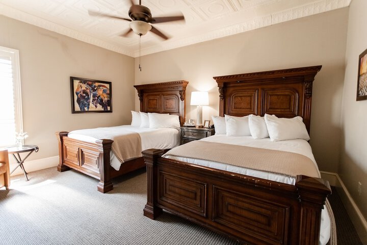 Room 12 of 22