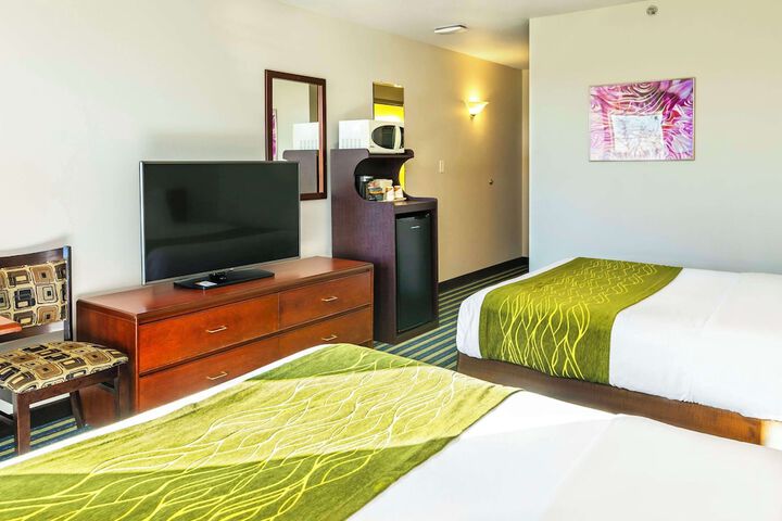 Comfort Inn & Suites
