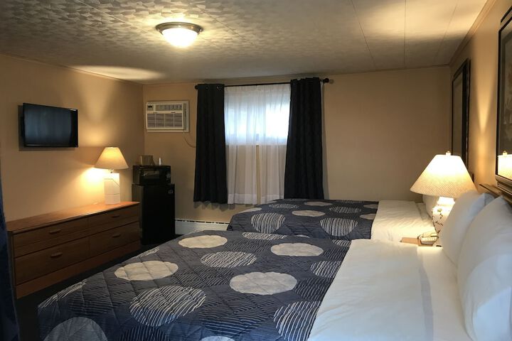 Room 28 of 32