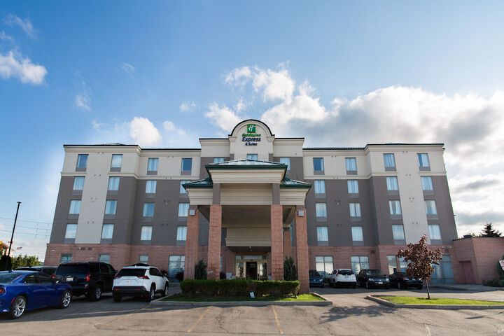 Holiday Inn Express & Suites Brampton by IHG