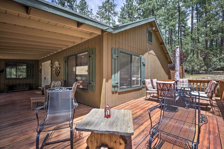 hilda's Cabin Mtn-view Retreat in Pine!