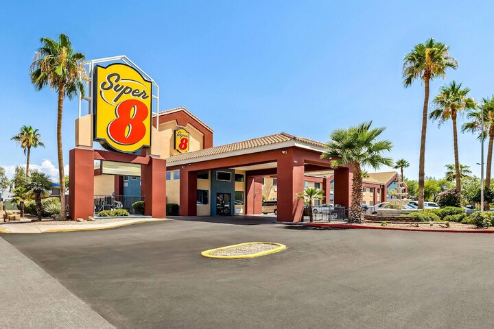 Super 8 by Wyndham Marana / Tucson Area
