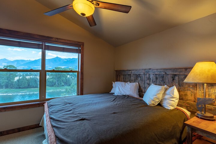 Yellowstone Valley Lodge an Ascend Collection Hotel
