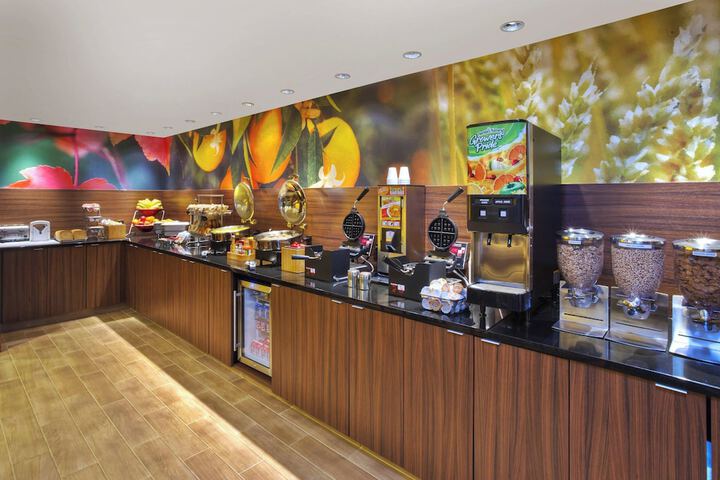 Breakfast/Coffee Service 18 of 20