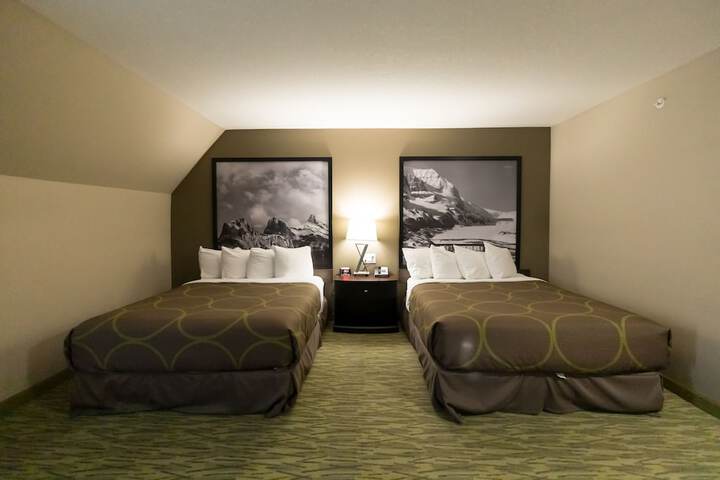 Super 8 by Wyndham Canmore
