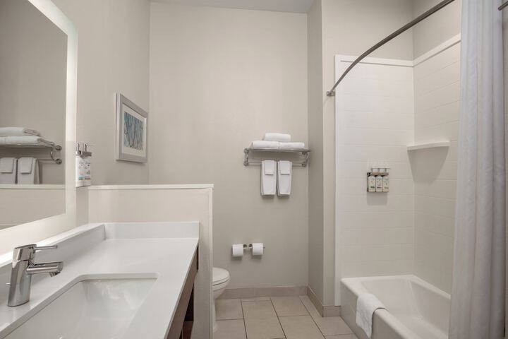 Holiday Inn Express & Suites-Dripping Springs - Austin Area by IHG