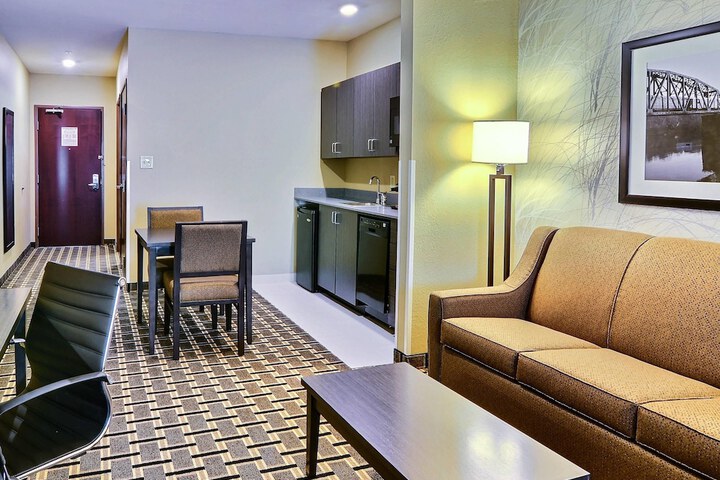 Comfort Suites Uniontown