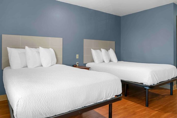 Room 27 of 28