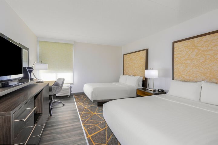 Room 21 of 34