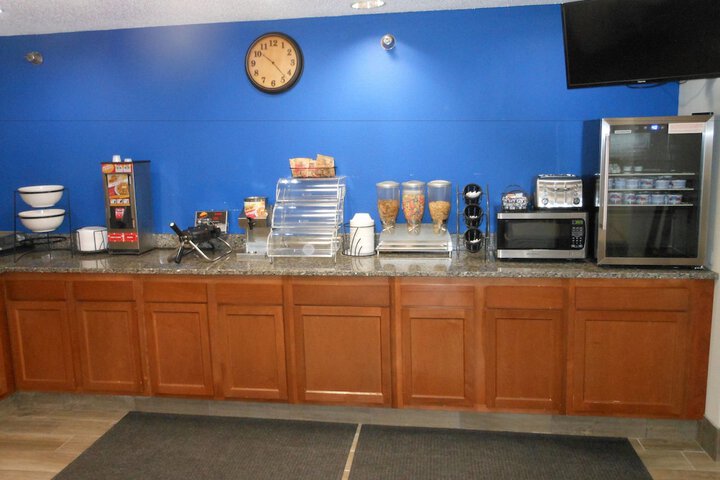 Breakfast/Coffee Service 45 of 48