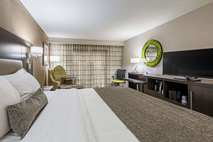 Room 14 of 36
