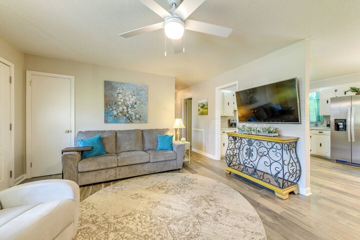 Charming Jonesville Home w / Grill - Near Wineries!