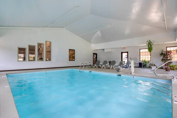 Comfort Inn Marion near Downtown & Blue Ridge PKWY