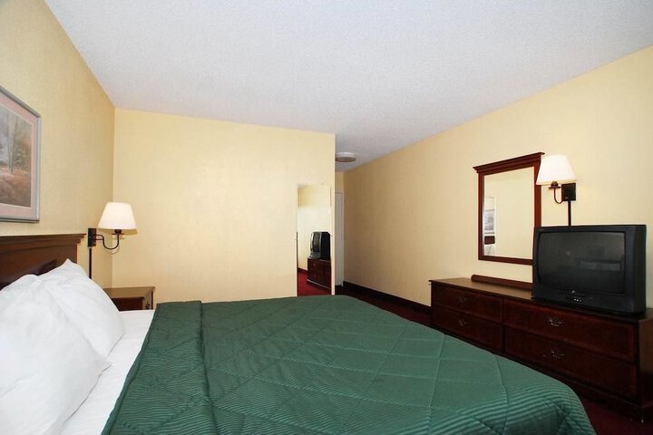 Room 29 of 48