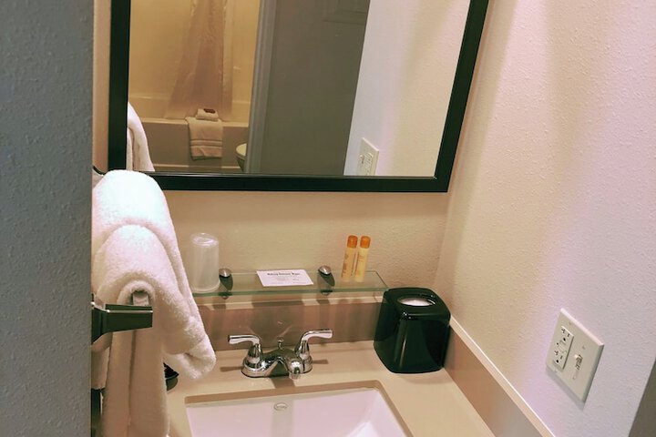 Room 12 of 24