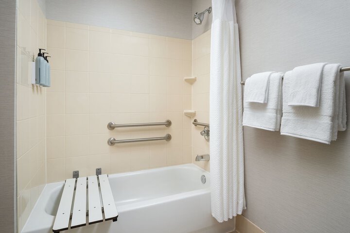 Courtyard by Marriott Kingston