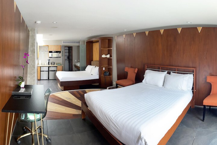 14 West Hotel
