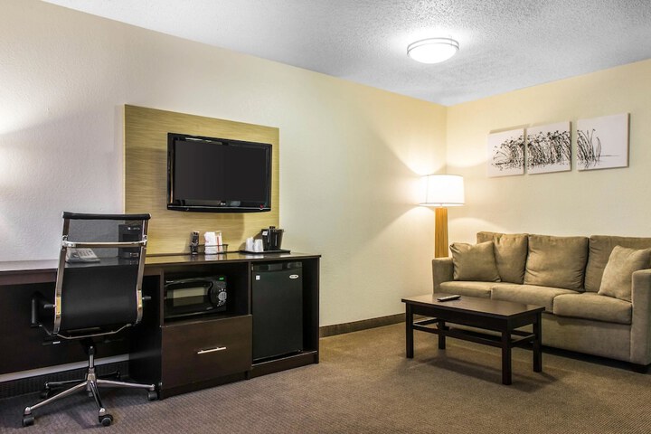 Room 11 of 29