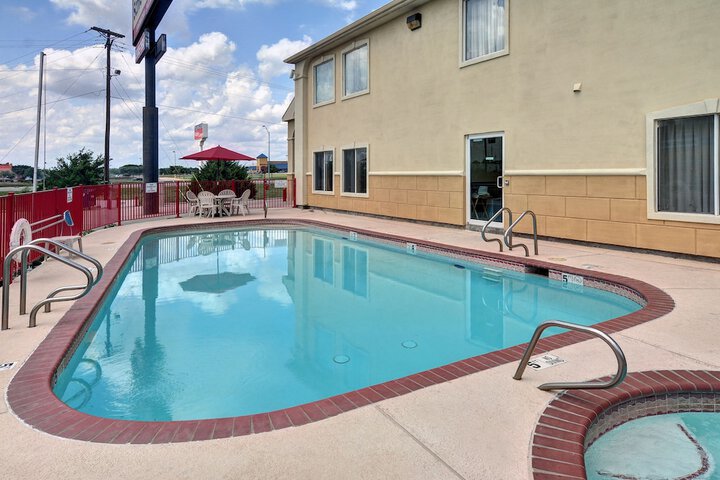 Pool 5 of 68