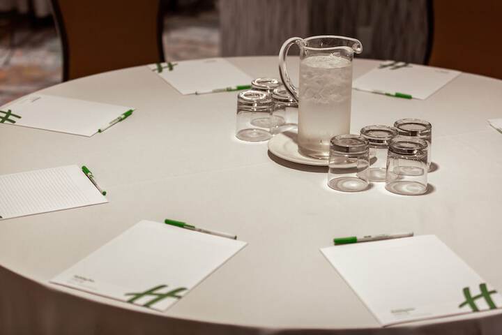 Holiday Inn Toronto Downtown Centre by IHG