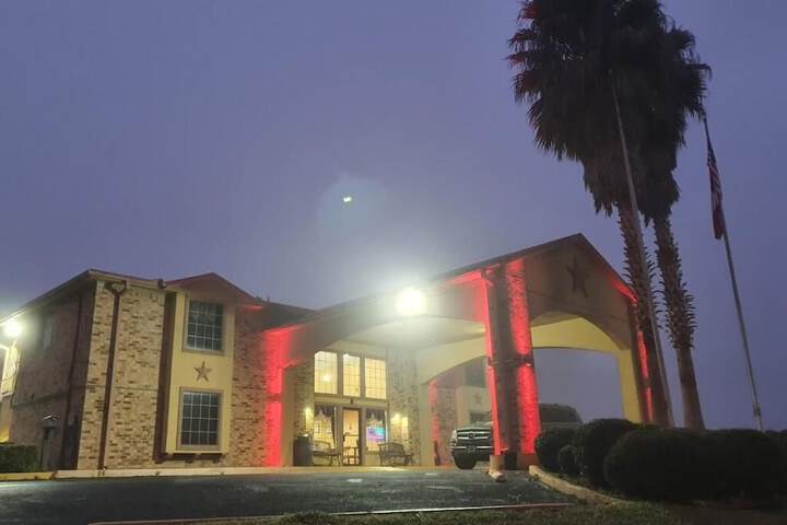 Chaparral Motel