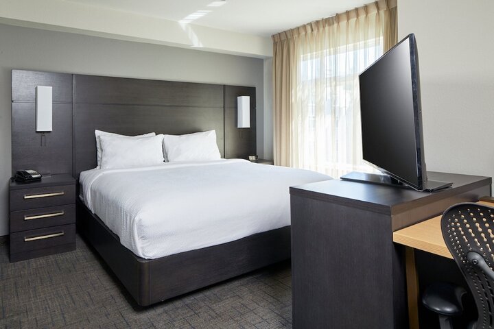 Room 15 of 32