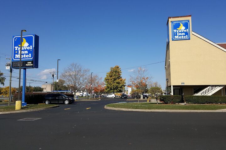 Hotel 4 of 34