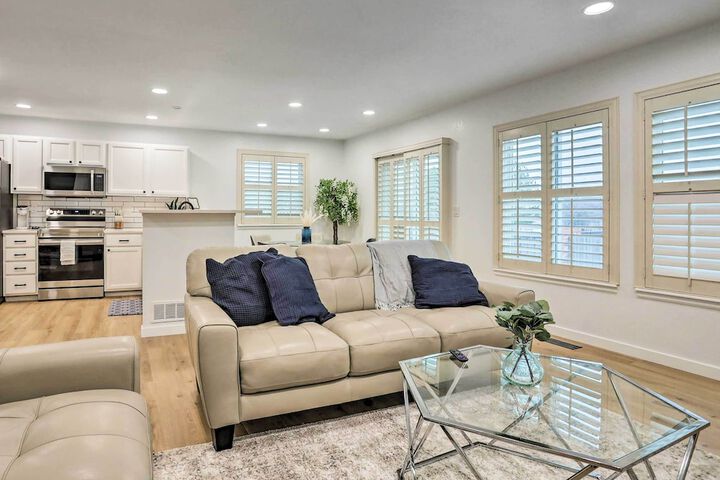 13 Mi to Dtwn Denver: Northglenn Townhome w / Patio