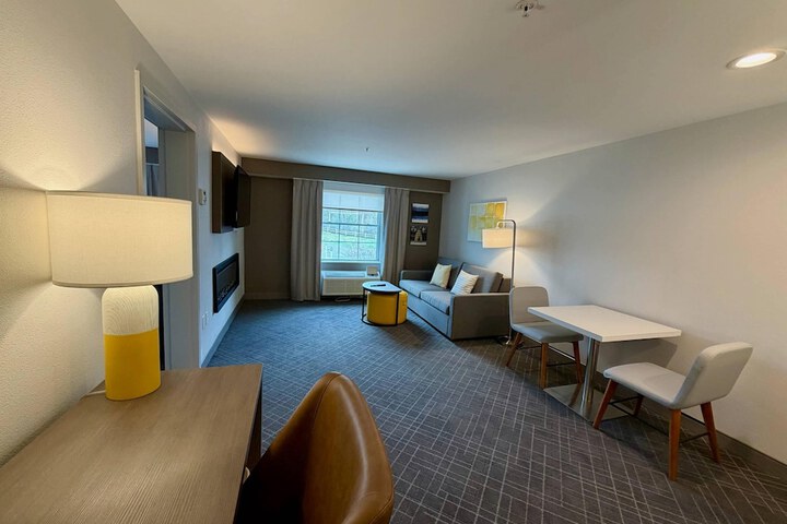 Comfort Inn & Suites Sturbridge - Brimfield