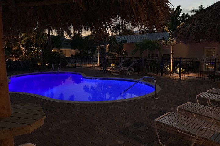 Twin Palms at Siesta