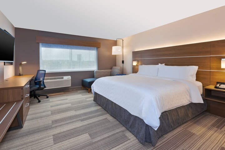 Room 7 of 42