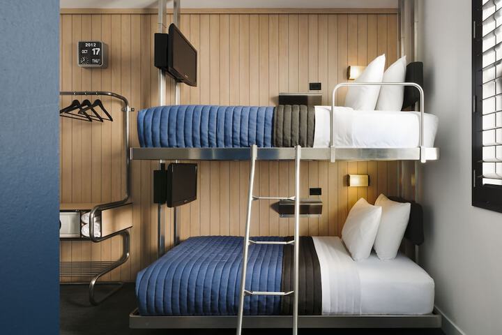Room 21 of 54