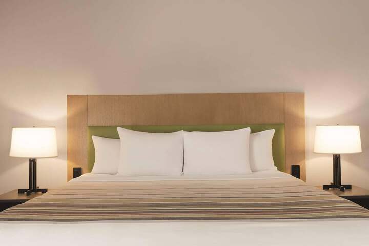 Country Inn & Suites by Radisson Raleigh-Durham Airport, NC