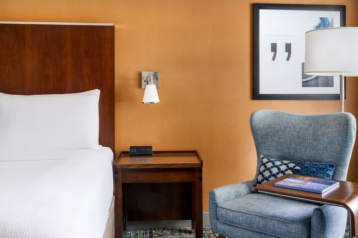 Room 9 of 36
