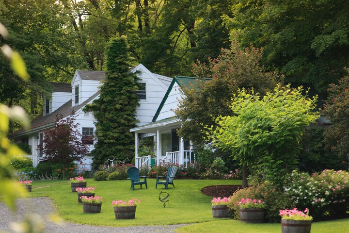 The Woodstock Inn on the Millstream
