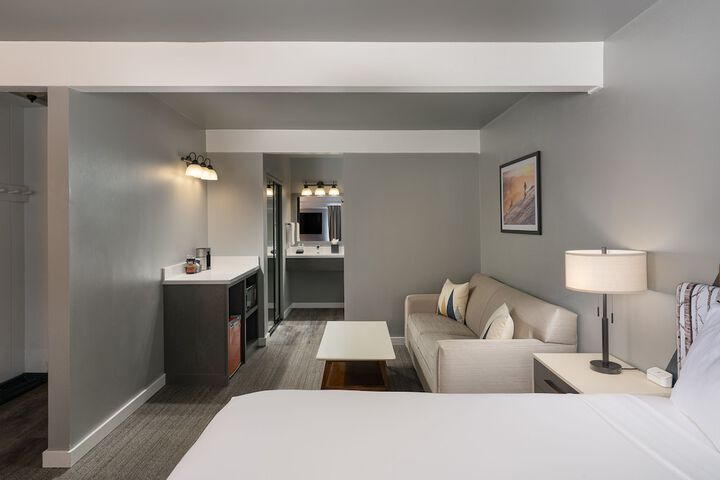 Room 25 of 31