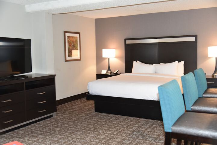 Room 34 of 59